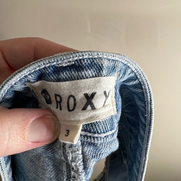 Roxy light Wash jeans shorts lace overlay size 3 - Picture 8 of 8